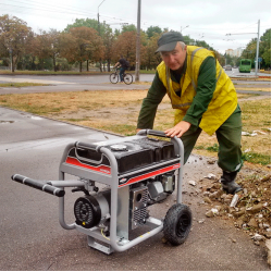 Бензиновий генератор BRIGGS & STRATTON 3750A