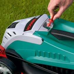 Газонокосарка Bosch ROTAK 32 Li-Ion (0600885D06)
